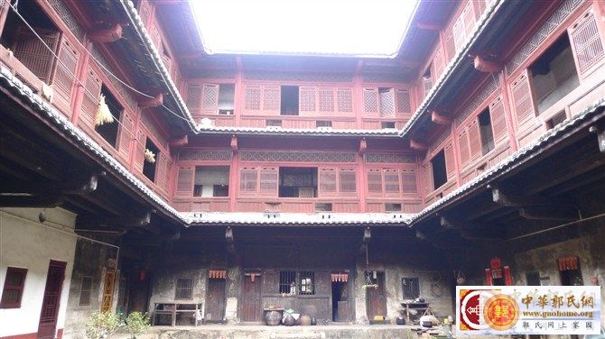 外出宗亲回来祭祖 (8).jpg