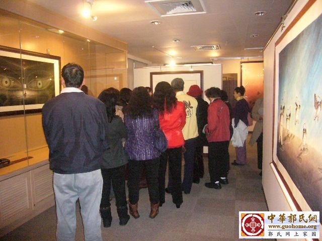 17郭关禅画全球巡回佛光山展 工作人员导览.JPG