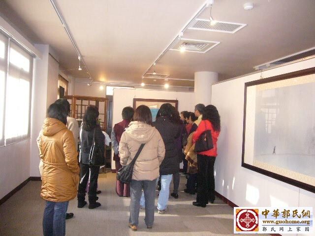 26郭关禅画全球巡回佛光山展 工作人员导览.JPG