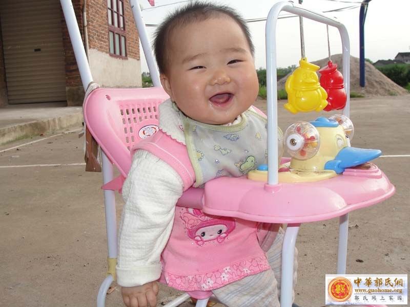 半歲的孫女郭雯