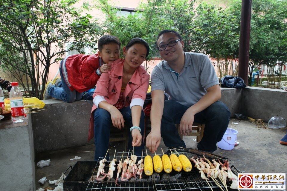 一家三口都姓郭