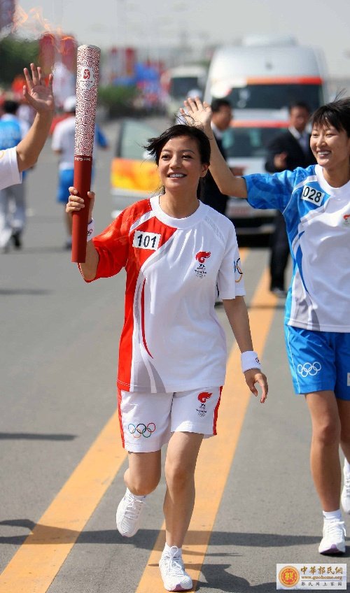 [原创]  奥运火炬在芜湖传递