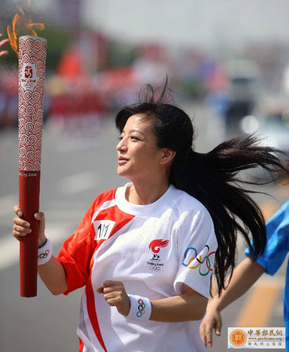 [原创]  奥运火炬在芜湖传递