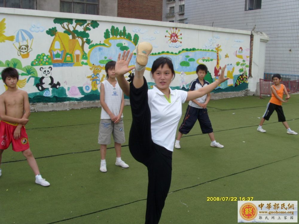 女生   郭 迪   来 了 新照片